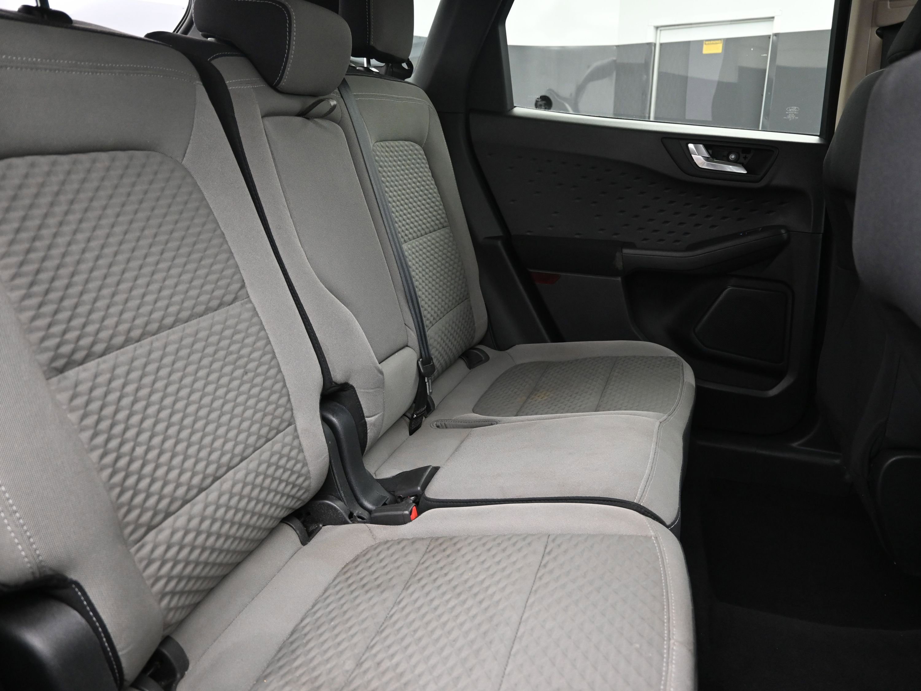 Used 2020 Ford Escape SE image 26