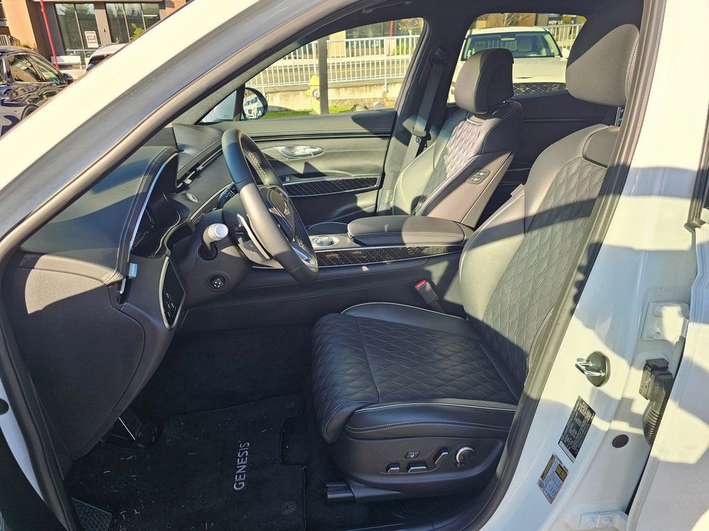 Certified 2025 Genesis GV70 3.5T Sport w/ Sport Prestige Package image 21