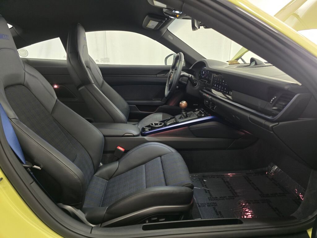 Certified 2025 Porsche 911 Carrera T RWD image 20