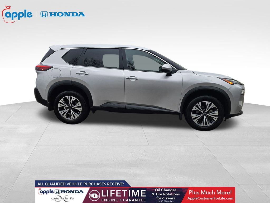 Used 2023 Nissan Rogue SV image 5