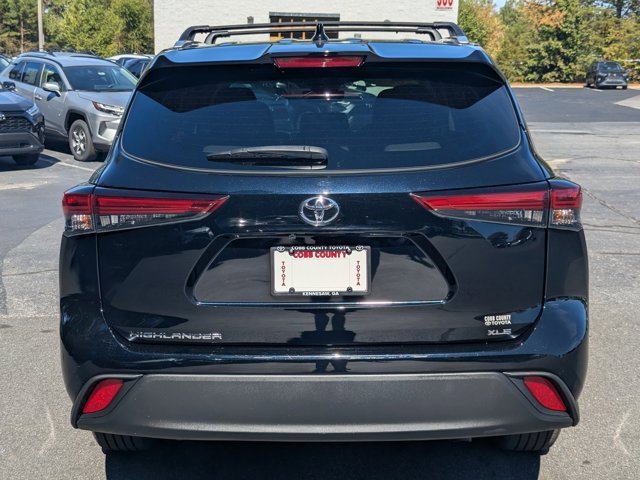 Used 2023 Toyota Highlander XLE image 6