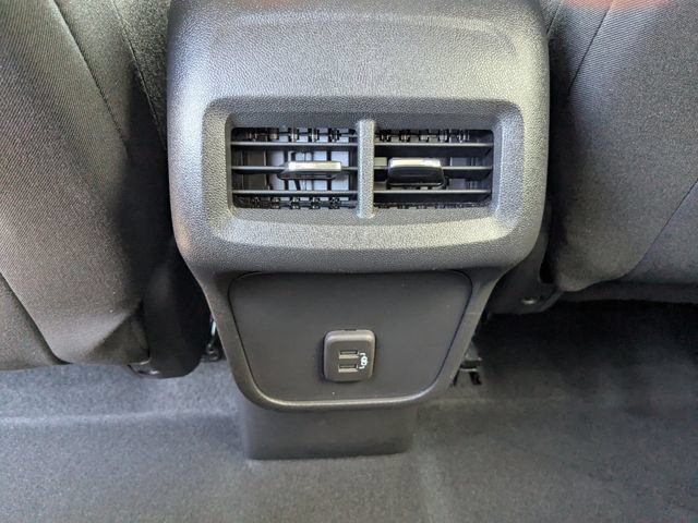 Used 2023 Chevrolet Equinox LT FWD image 13