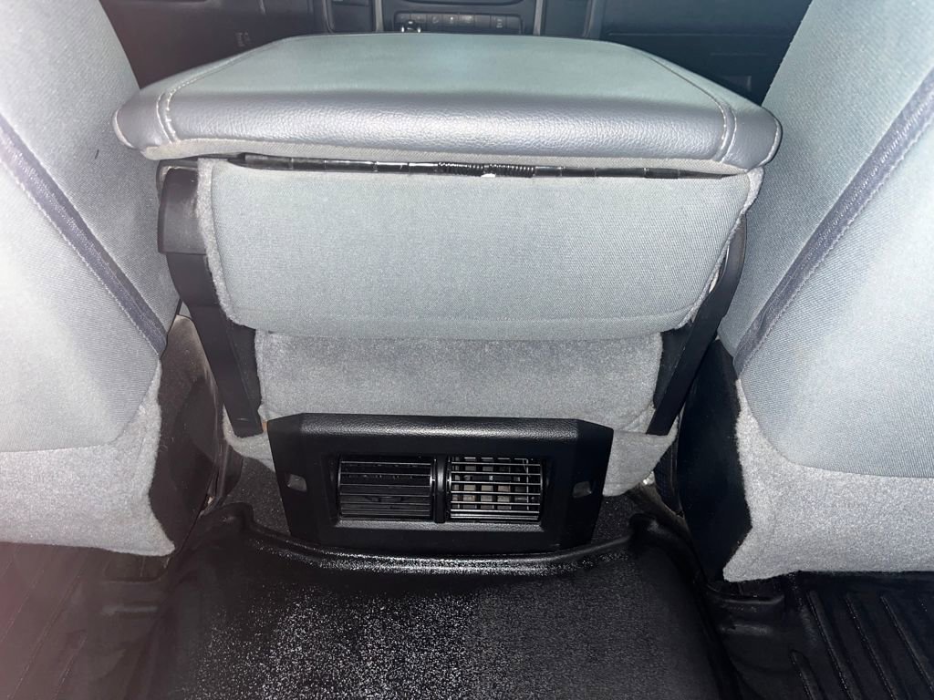 Used 2018 RAM 2500 Tradesman w/ Chrome Appearance Group image 32