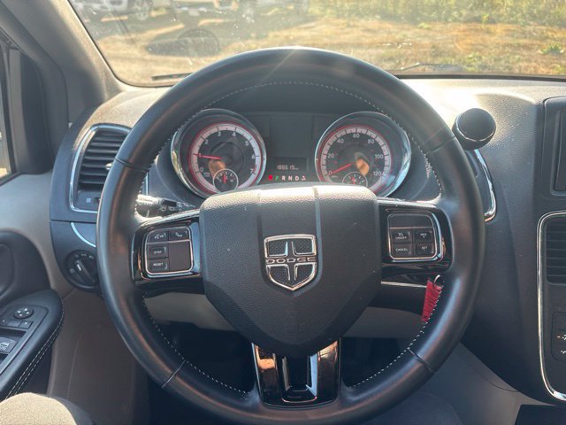 Used 2015 Dodge Grand Caravan SE FWD image 16
