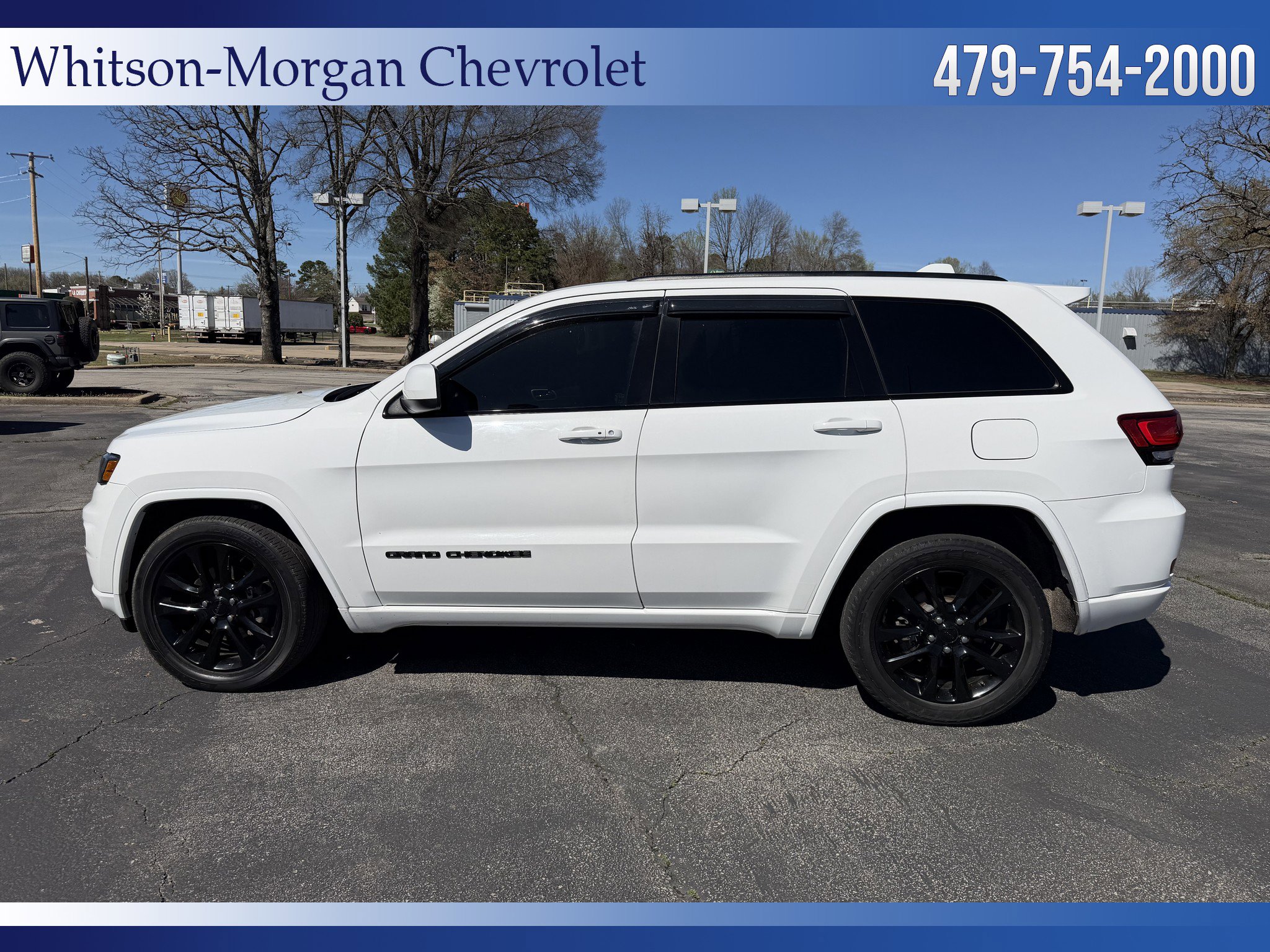 Used 2020 Jeep Grand Cherokee Altitude RWD image 8