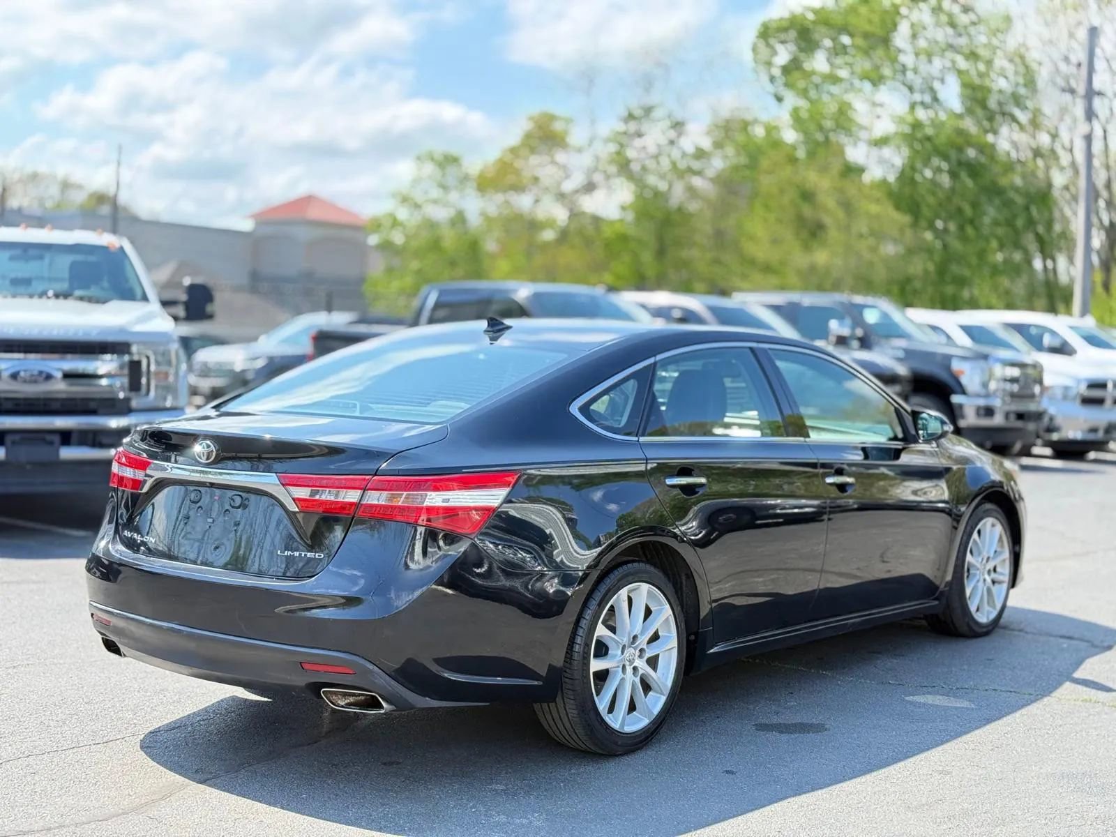 Used 2013 Toyota Avalon Limited FWD image 6