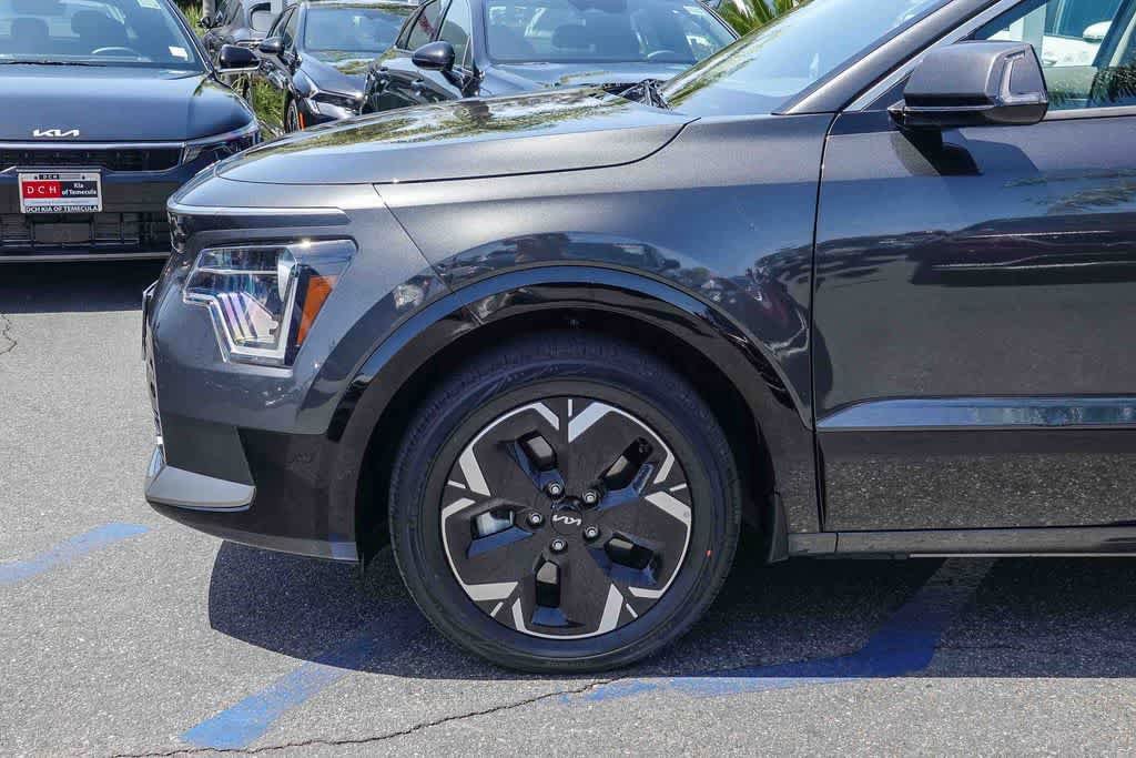 Certified 2023 Kia Niro Wind FWD image 9