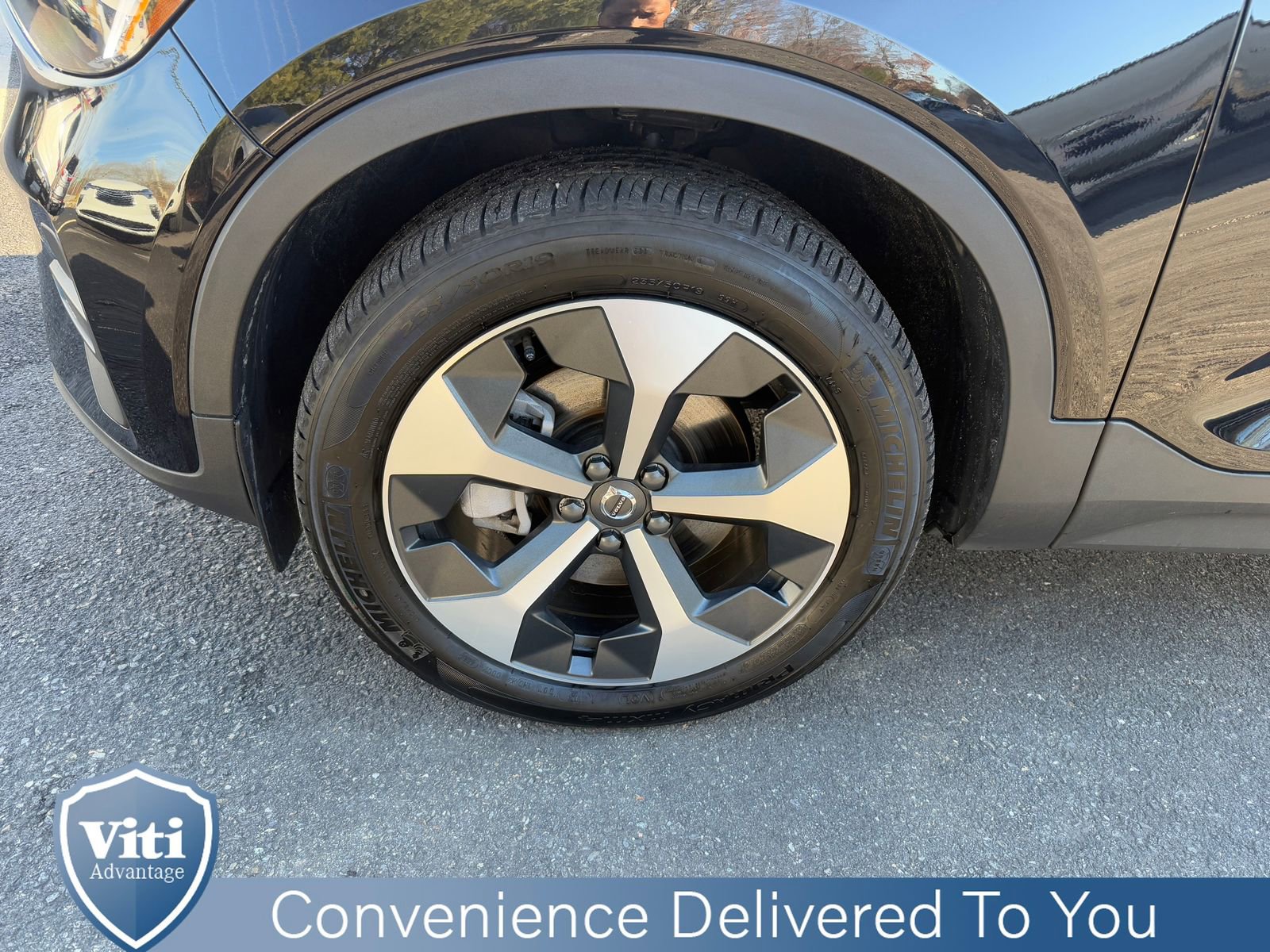 Certified 2025 Volvo XC40 B5 Core w/ Protection Package Premier image 12