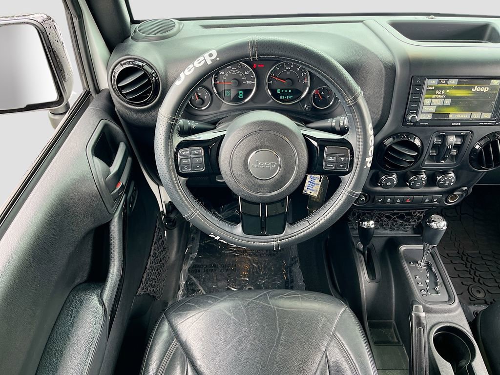 Used 2015 Jeep Wrangler Unlimited Sahara image 19