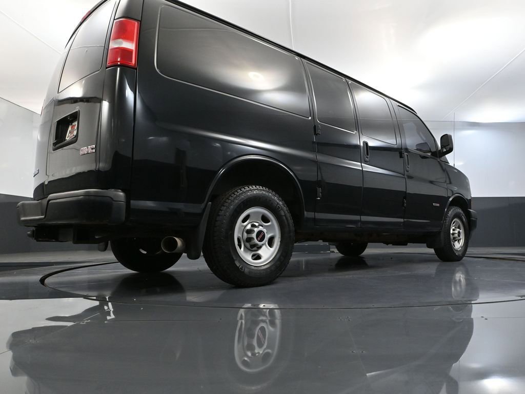 Used 2018 GMC Savana 2500 image 45