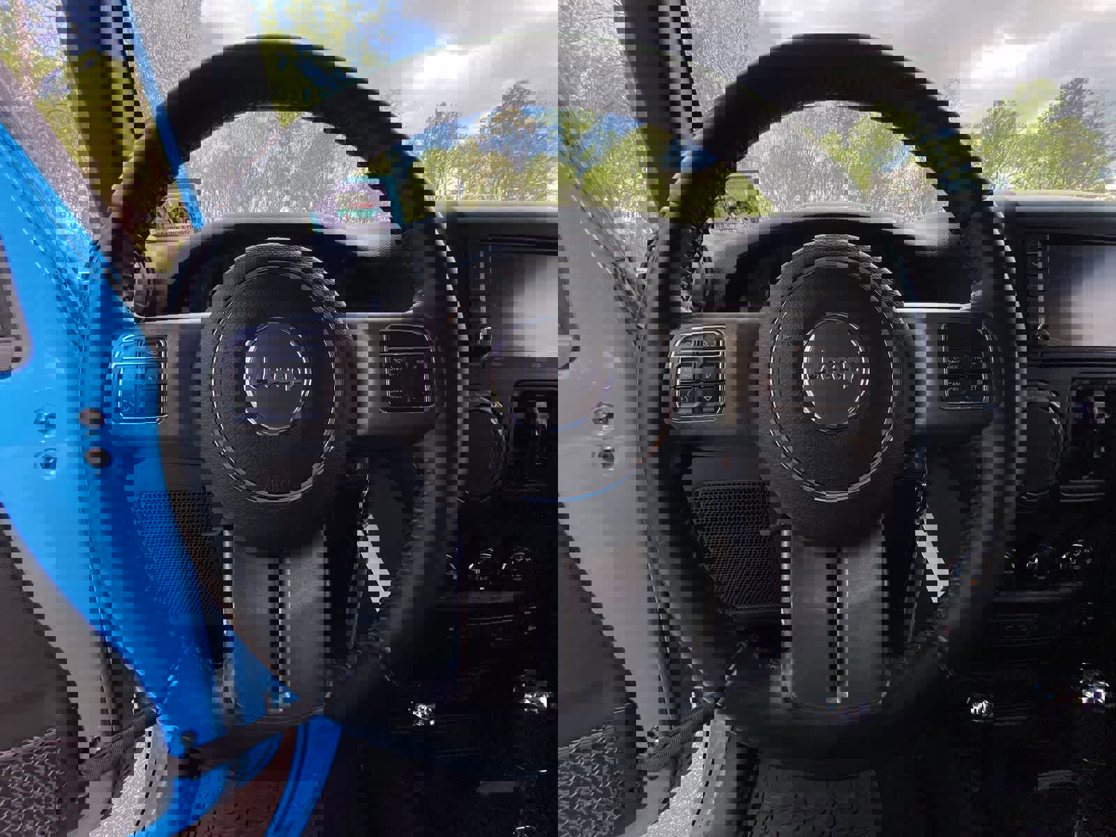 Used 2017 Jeep Wrangler Unlimited Sport AWD/4WD image 28