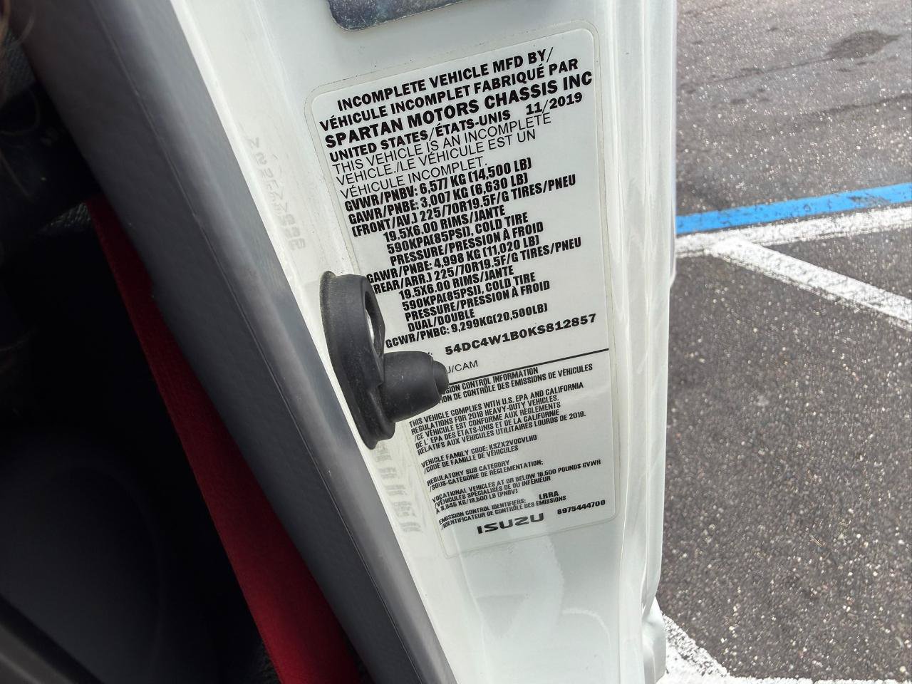 Used 2019 Isuzu NPR RWD image 31