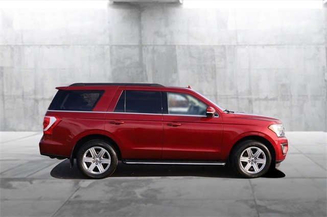 Used 2018 Ford Expedition XLT w/ Equipment Group 202A image 5