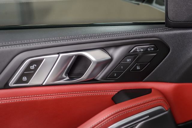 Used 2022 BMW X6 xDrive40i w/ M Sport Package AWD/4WD image 47