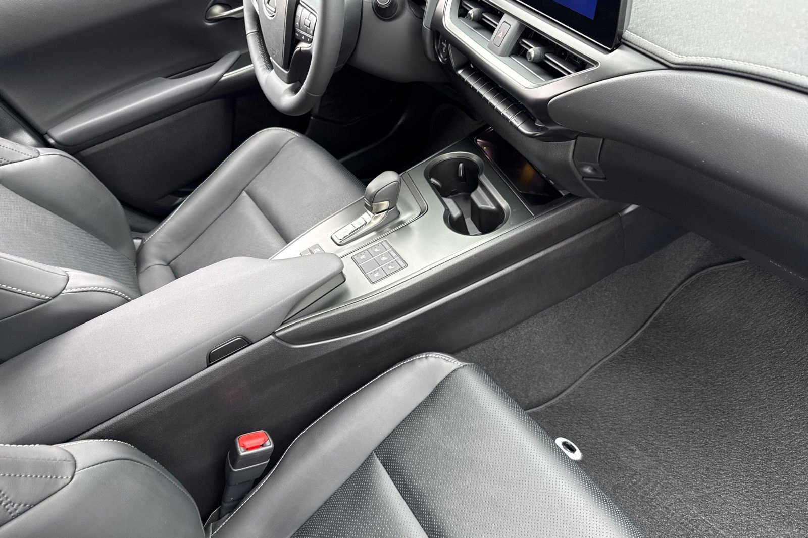 New 2026 Lexus UX 300h FWD image 24