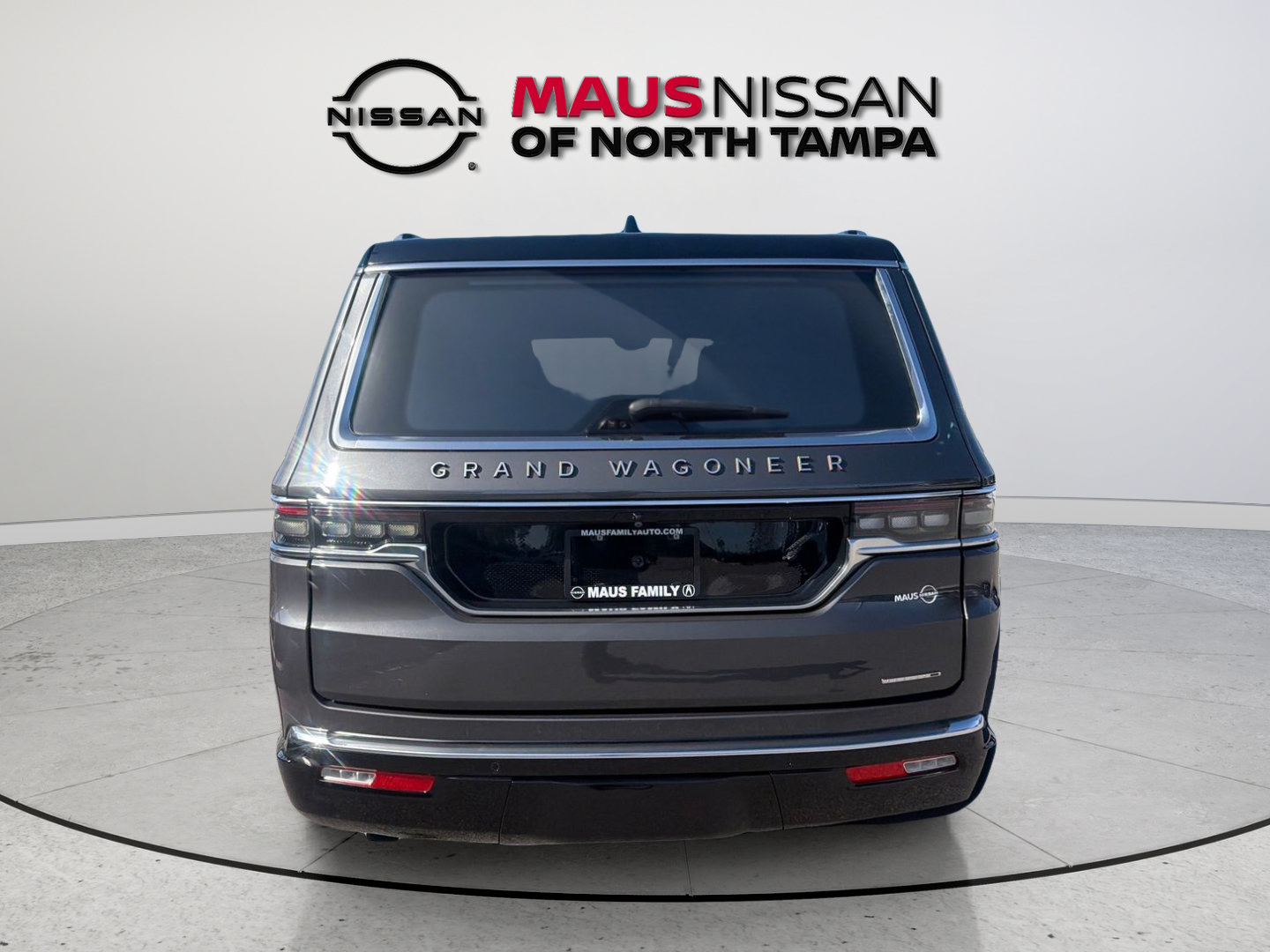 Used 2024 Jeep Grand Wagoneer Series III AWD/4WD image 6