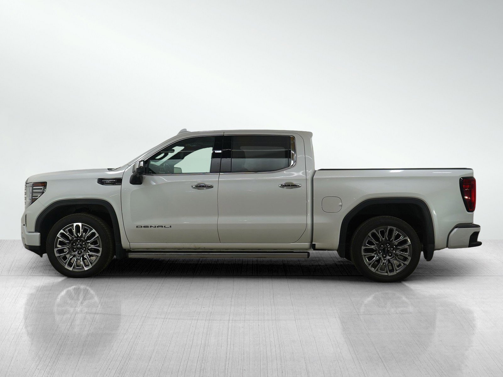 Used 2023 GMC Sierra 1500 Denali Ultimate image 3