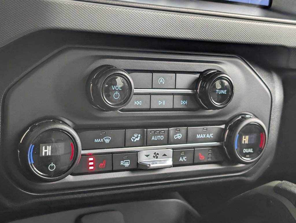 Used 2024 Ford Bronco Everglades image 16