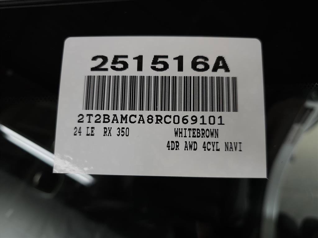 Used 2024 Lexus RX 350 w/ Luxury Package image 42