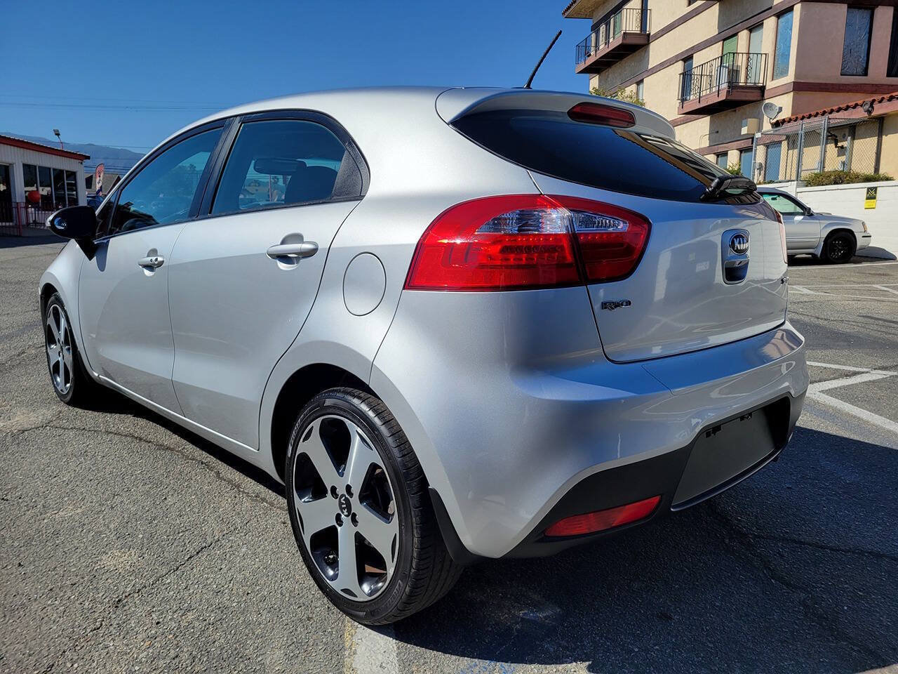 Used 2013 Kia Rio SX w/ Premium Pkg FWD image 3