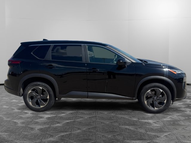 Used 2024 Nissan Rogue SV FWD image 6