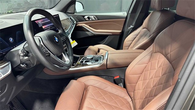 Used 2026 BMW X5 sDrive40i image 16