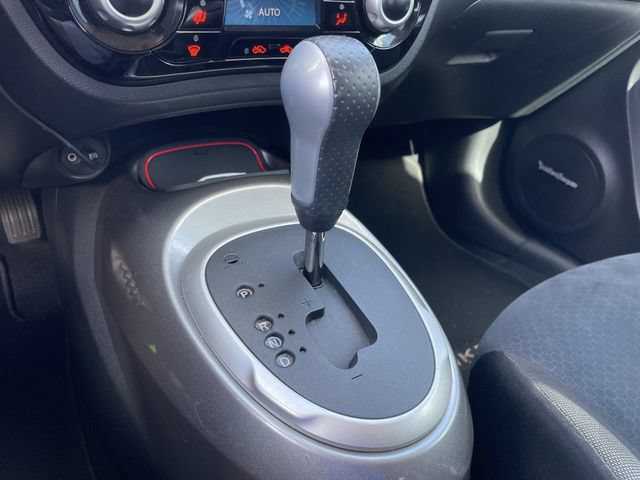Used 2015 Nissan Juke SV w/ Technology Package FWD image 21