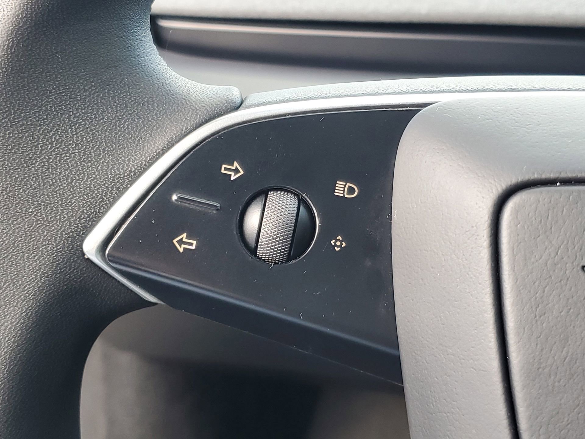 Used 2025 Tesla Model 3 image 25