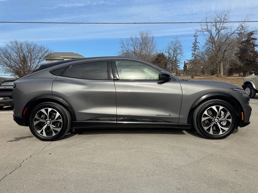 Used 2021 Ford Mustang Mach-E Premium image 4