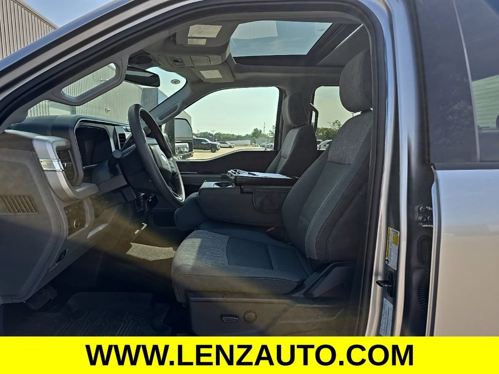 Used 2024 Ford F350 XLT w/ Black Appearance Package AWD/4WD image 10