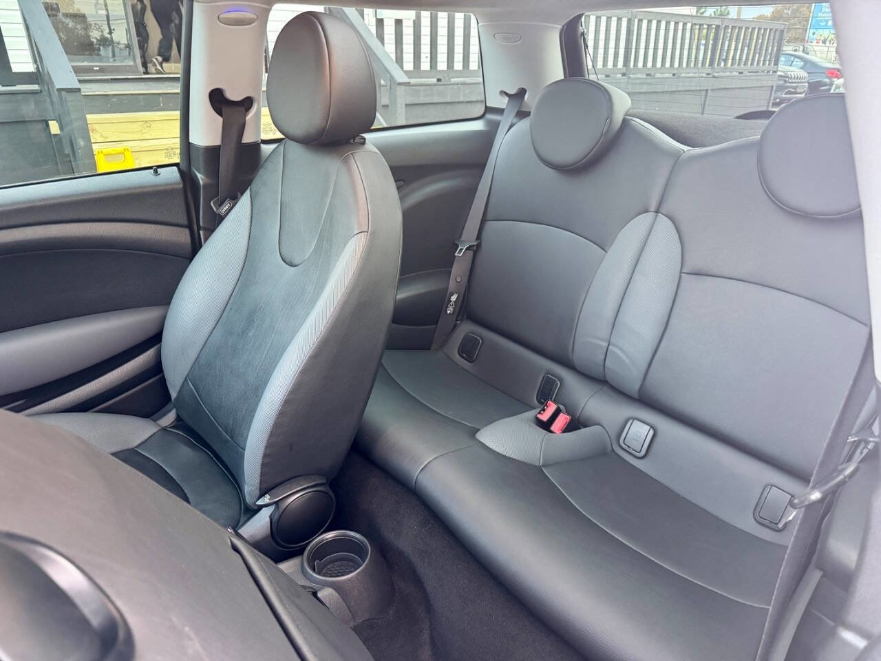 Used 2010 MINI Cooper Hardtop image 14