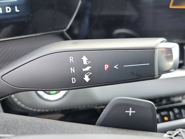 New 2026 Chevrolet Equinox LT w/ Safety and Technology Package FWD image 19