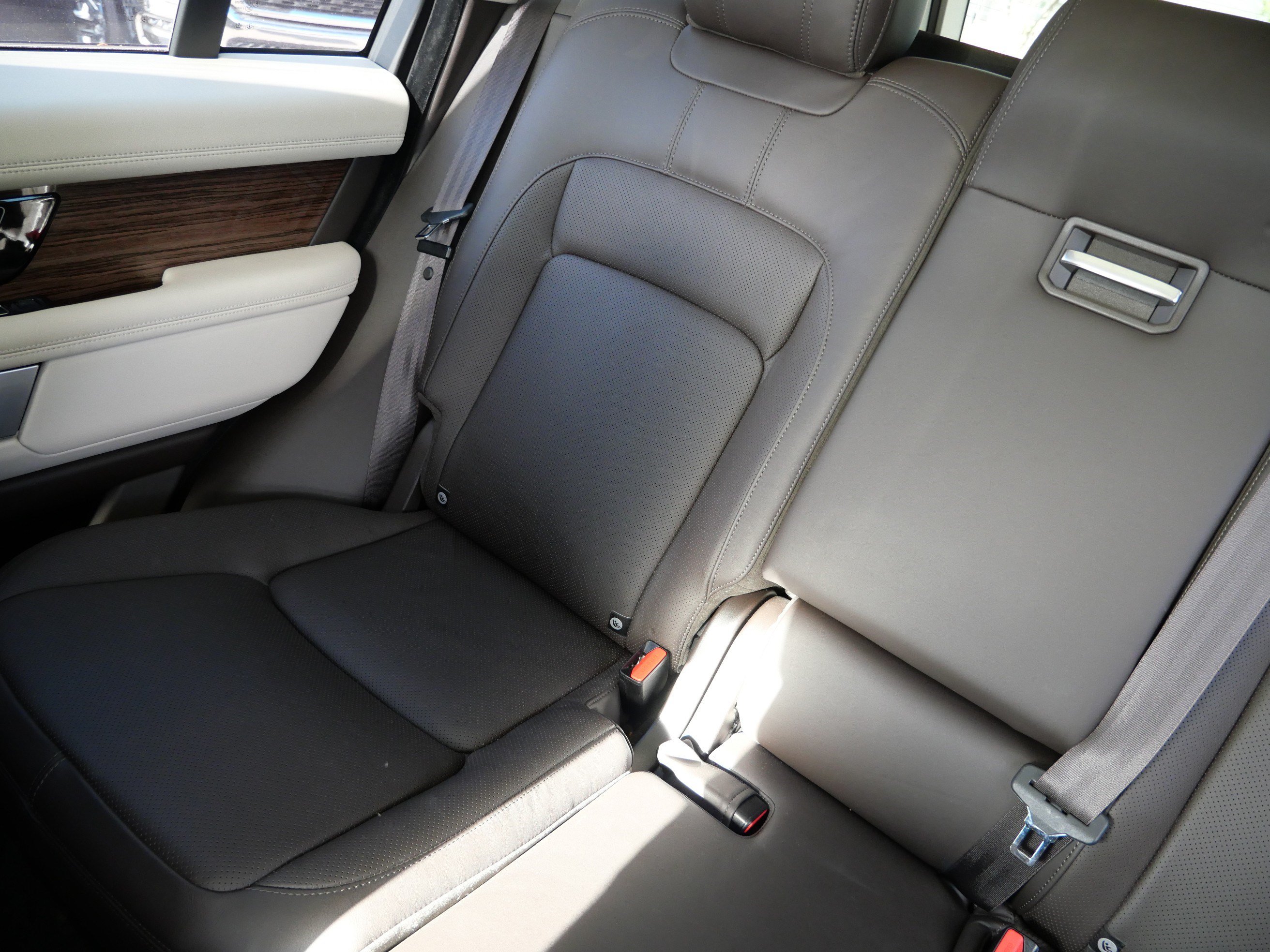 Used 2019 Land Rover Range Rover HSE AWD/4WD image 12