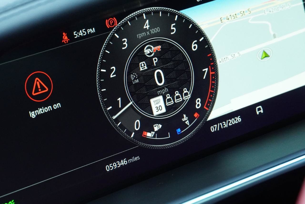 Used 2022 Land Rover Range Rover Sport SVR Carbon Edition AWD/4WD image 40