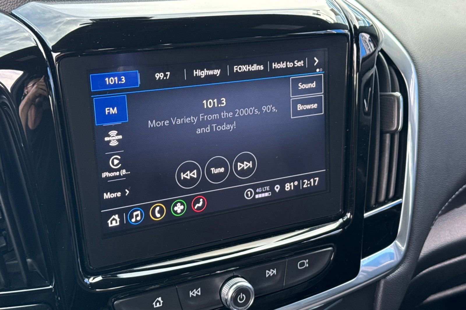 Used 2023 Chevrolet Traverse LT image 26