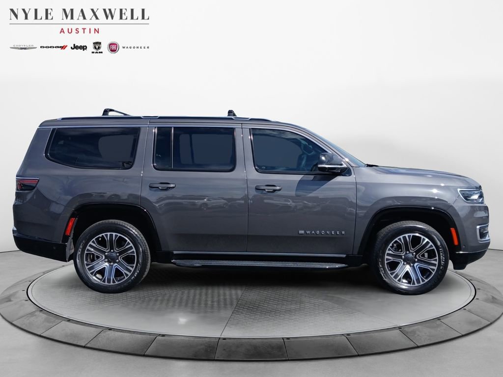 Used 2023 Jeep Wagoneer 4WD w/ Premium Group I image 17