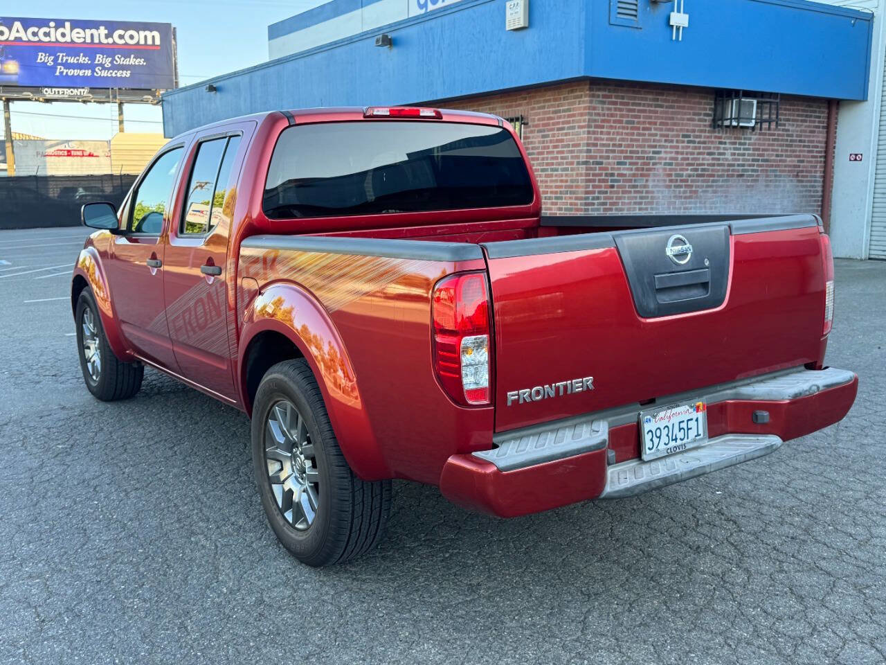 Used 2012 Nissan Frontier SV w/ Sport Appearance Pkg RWD image 4