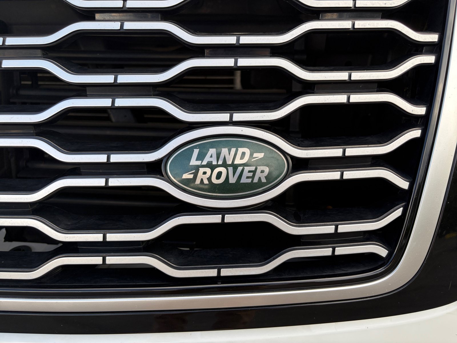Used 2018 Land Rover Range Rover Supercharged AWD/4WD image 23