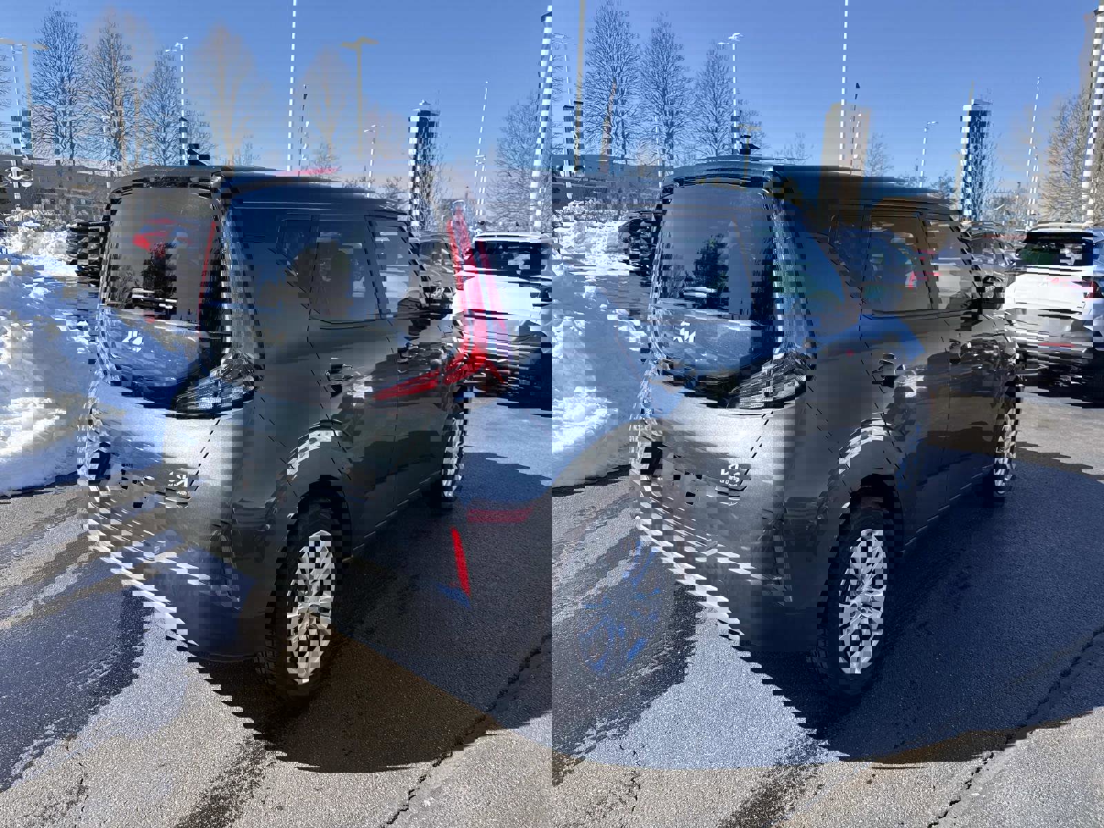 Used 2023 Kia Soul LX image 7