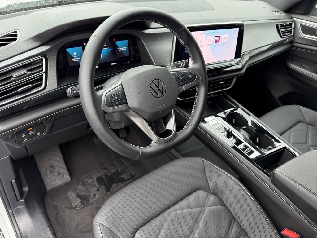 Used 2024 Volkswagen Atlas Cross Sport SE image 15