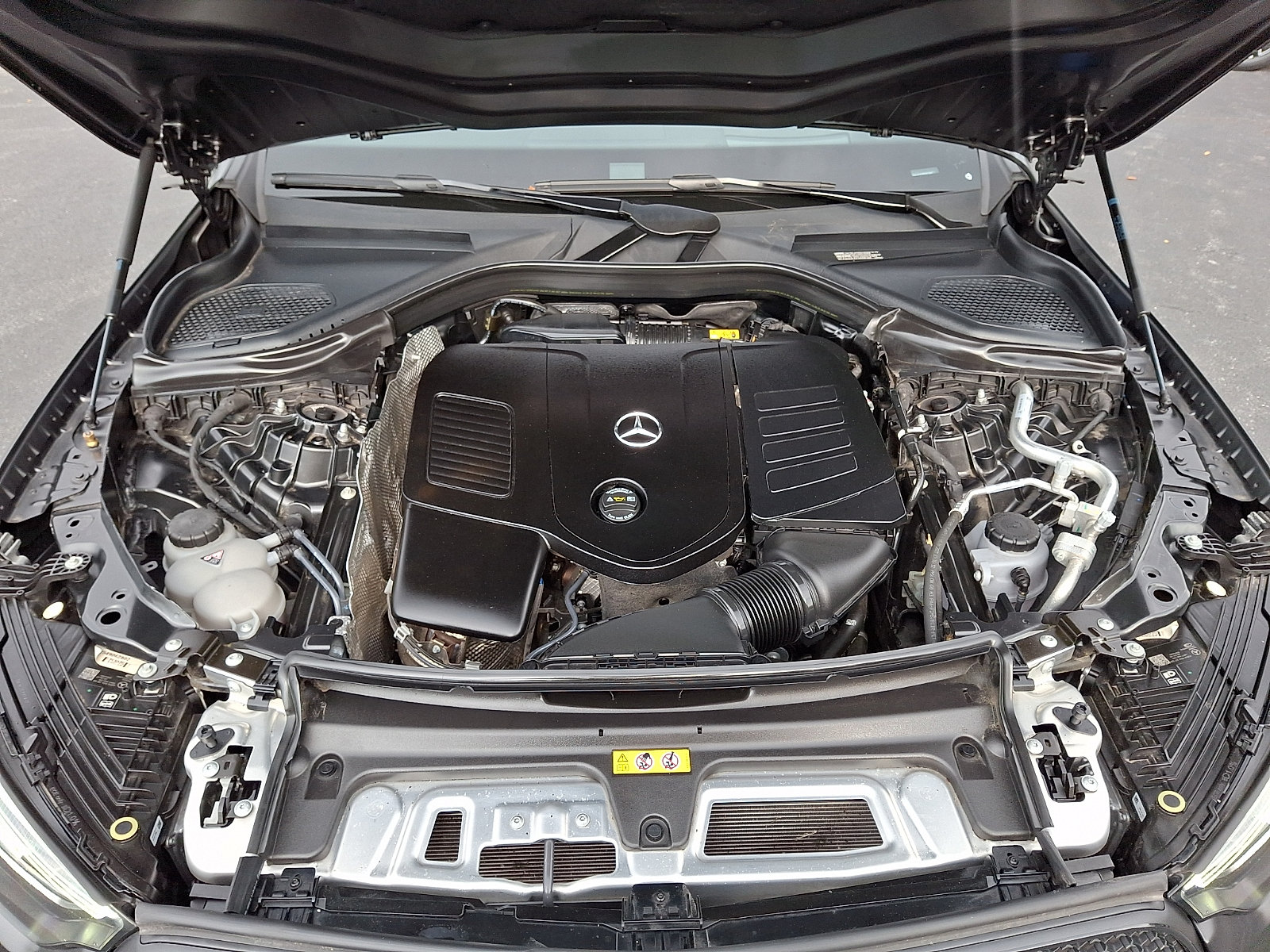 Used 2024 Mercedes-Benz GLC 300 4MATIC image 26