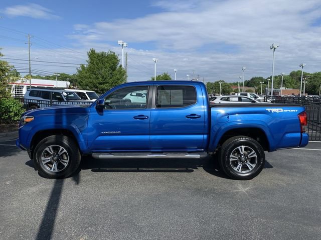 Used 2016 Toyota Tacoma TRD Sport w/ Towing Package image 5