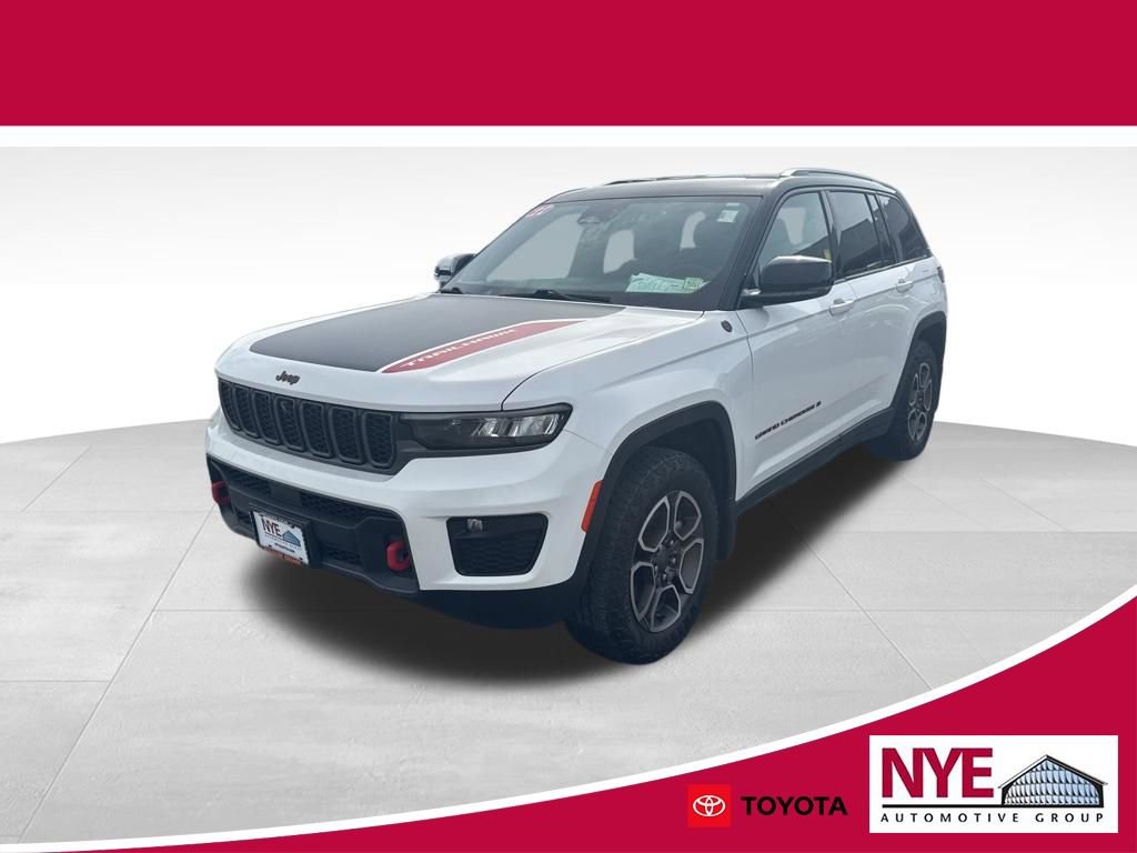 Used 2022 Jeep Grand Cherokee Trailhawk image 1