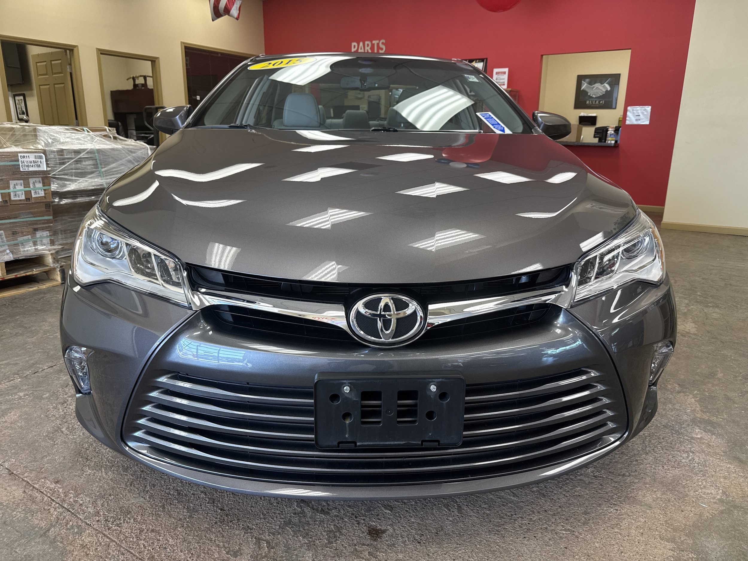 Used 2015 Toyota Camry XLE FWD image 3