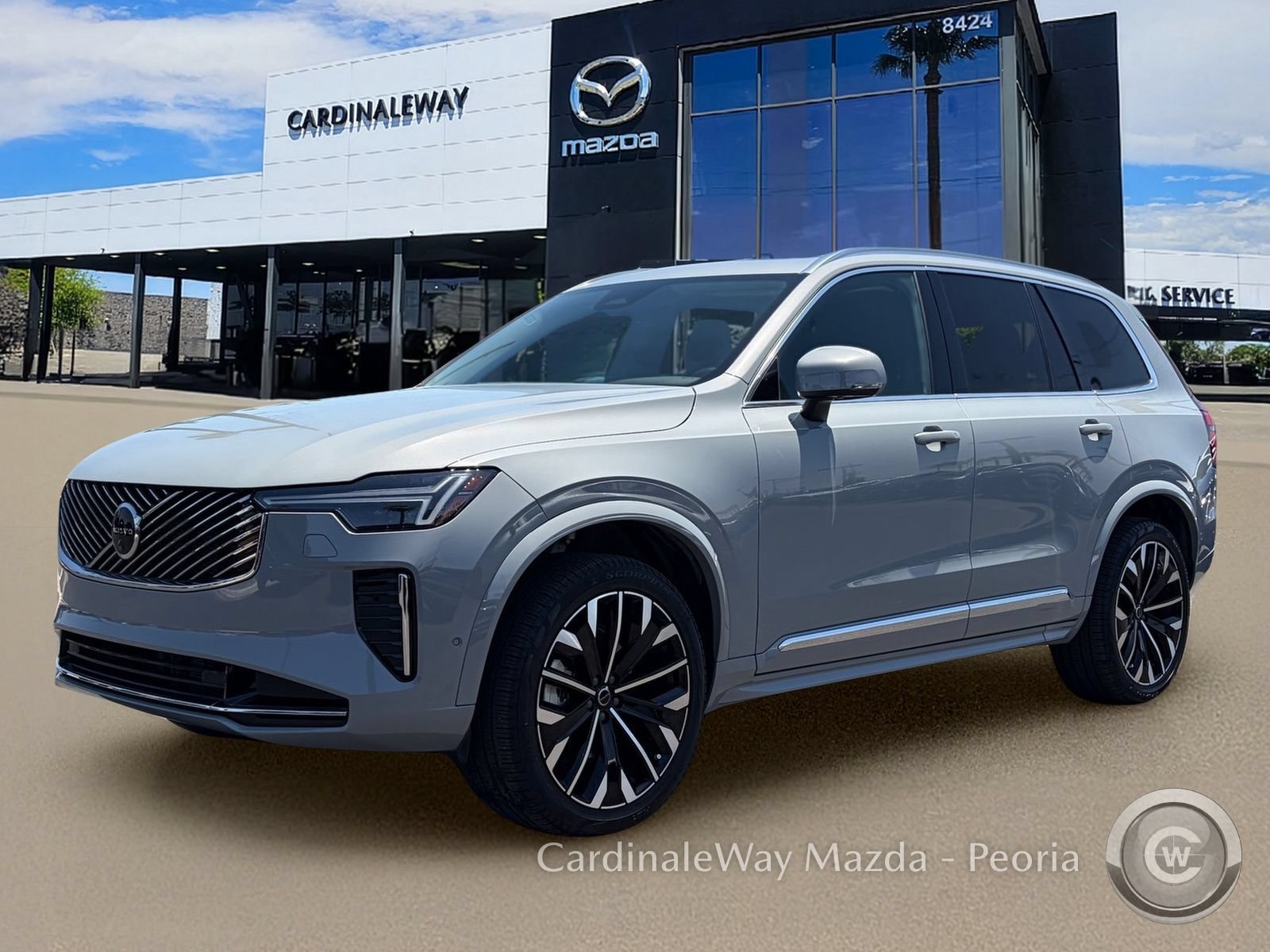 Used 2025 Volvo XC90 B5 Plus AWD/4WD image 2