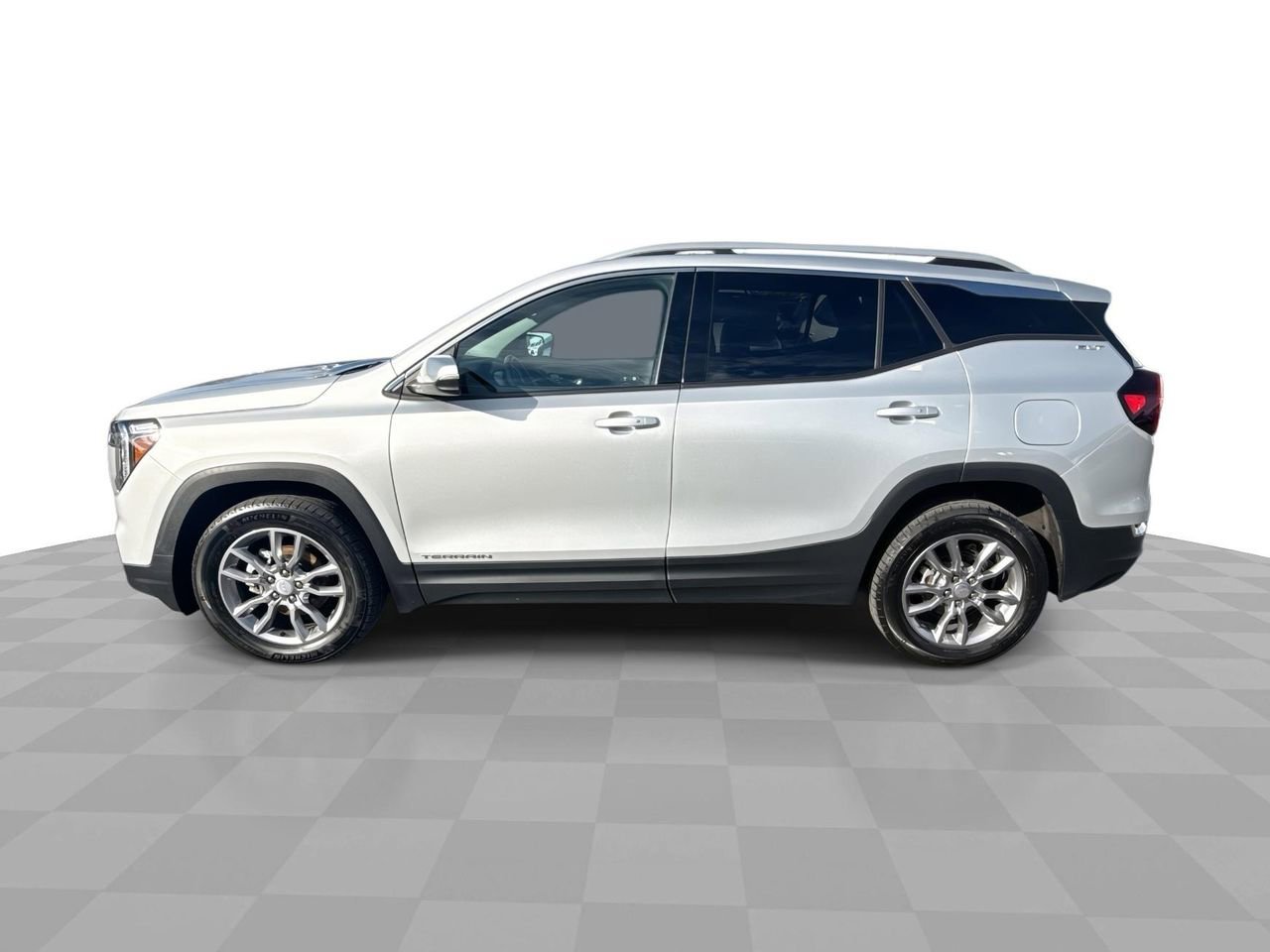 Certified 2022 GMC Terrain SLT image 5