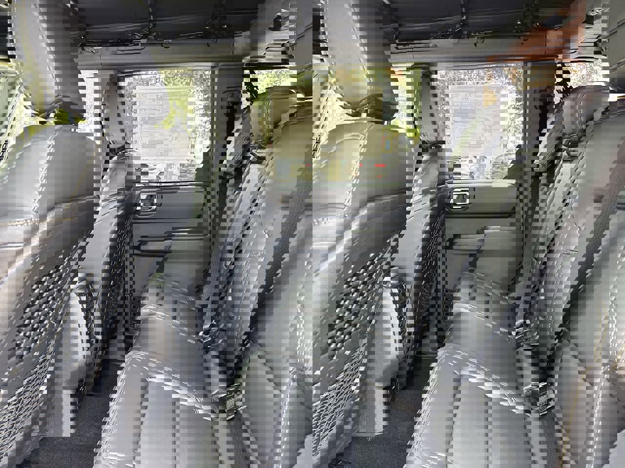 New 2025 Ford Bronco Badlands image 16