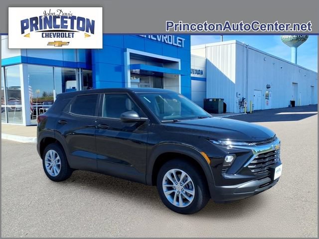 New 2026 Chevrolet TrailBlazer LS w/ LS Convenience Package AWD/4WD image 1