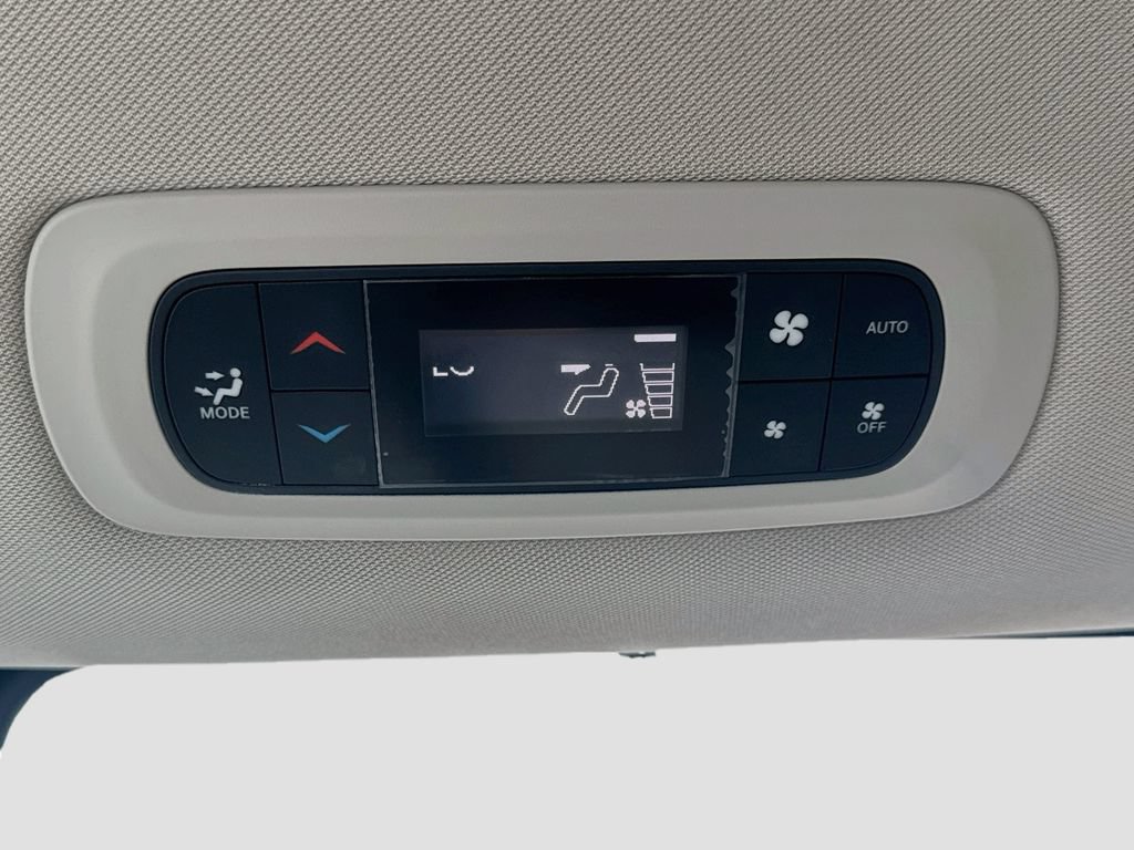 Used 2019 Chrysler Pacifica Touring-L Plus w/ Advanced Safetytec Group FWD image 28