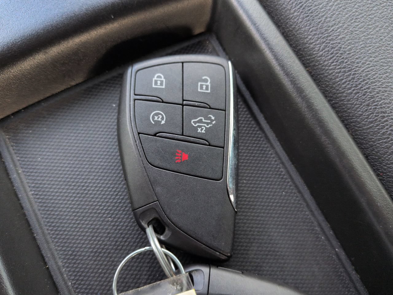 Used 2025 Chevrolet Silverado 1500 Custom RWD image 25